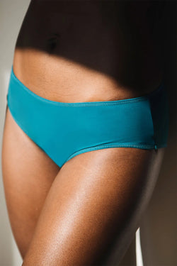 Shorty Héra Azul Pavo Real